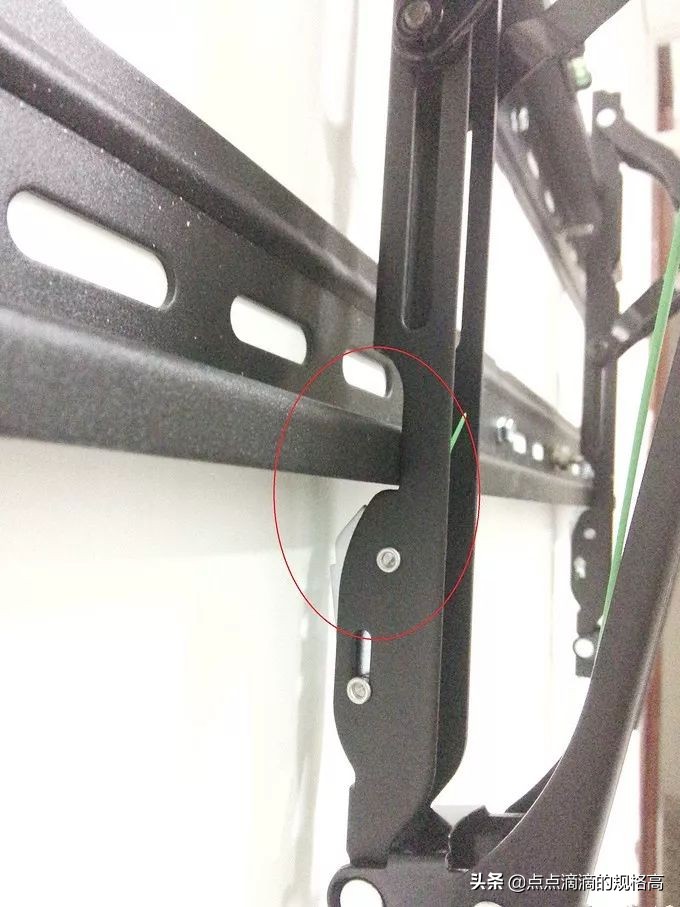 索尼电视底座支架怎么安装视频,l型通用电视挂墙支架安装方法