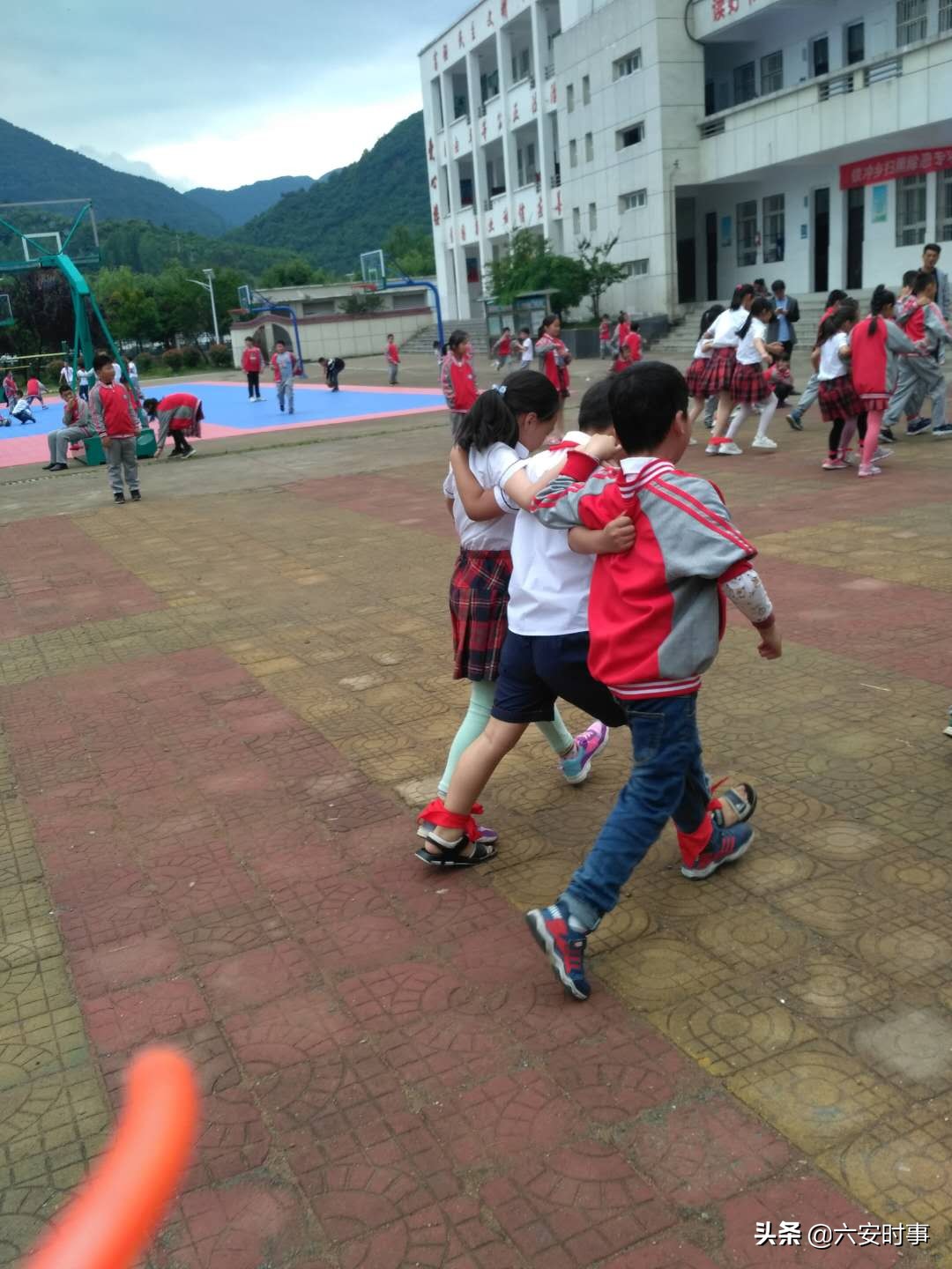 铁冲实验学校第七届运动会,铁小学校运动会开幕