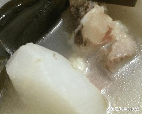 炖排骨什么时候加盐肉容易烂,炖排骨时啥时候放盐