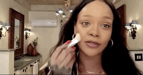 蕾哈娜成为亿万富翁,蕾哈娜登亿万富豪榜