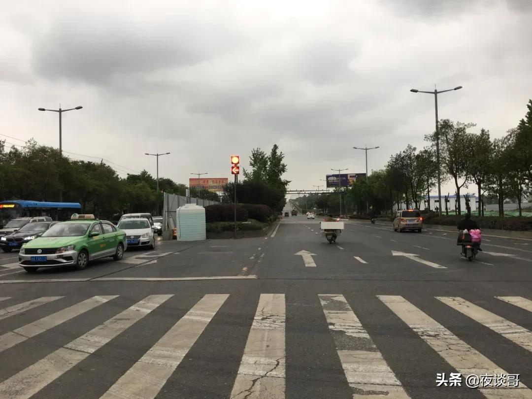 天府大道北延线有红绿灯吗,天府大道北延线改造后有红绿灯吗