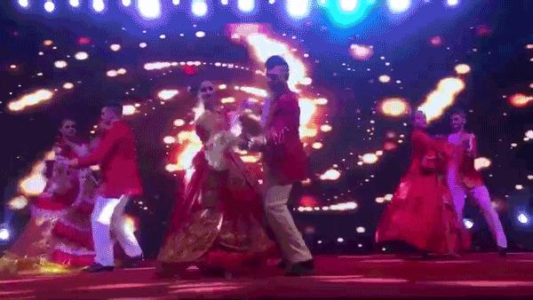 电影票优惠团购附近美食,电影票优惠团购美食广场