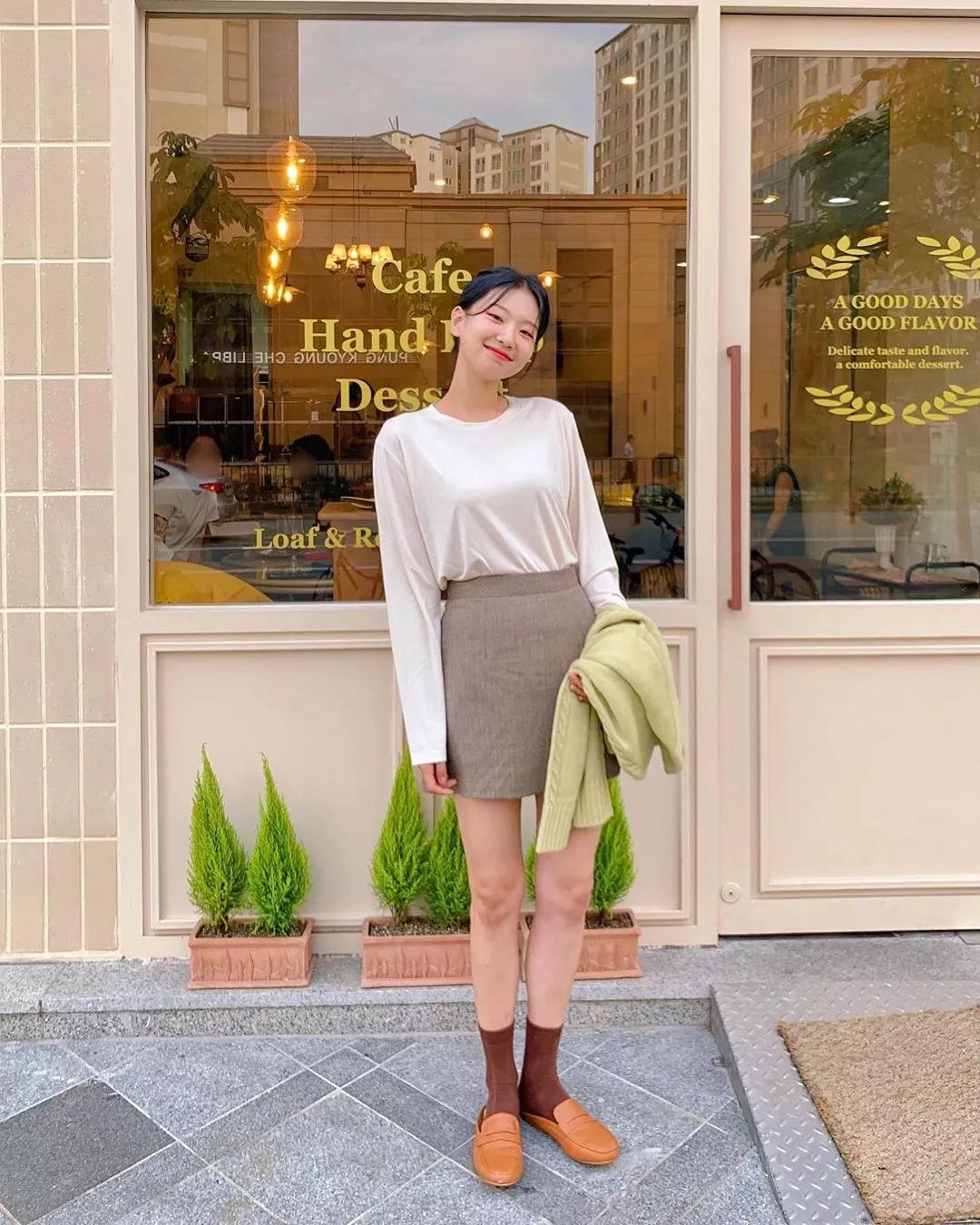 今年流行的露脚袜,是不是现在都流行穿长袜不露脚踝