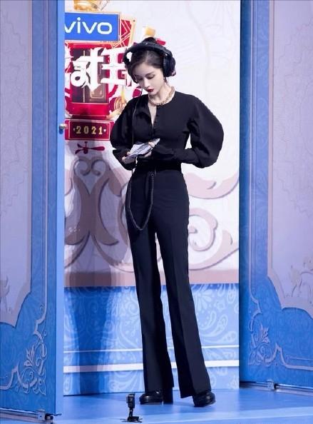 微胖女生显瘦高腰阔腿裤牛仔裤,小个微胖女生怎样穿显瘦牛仔裤