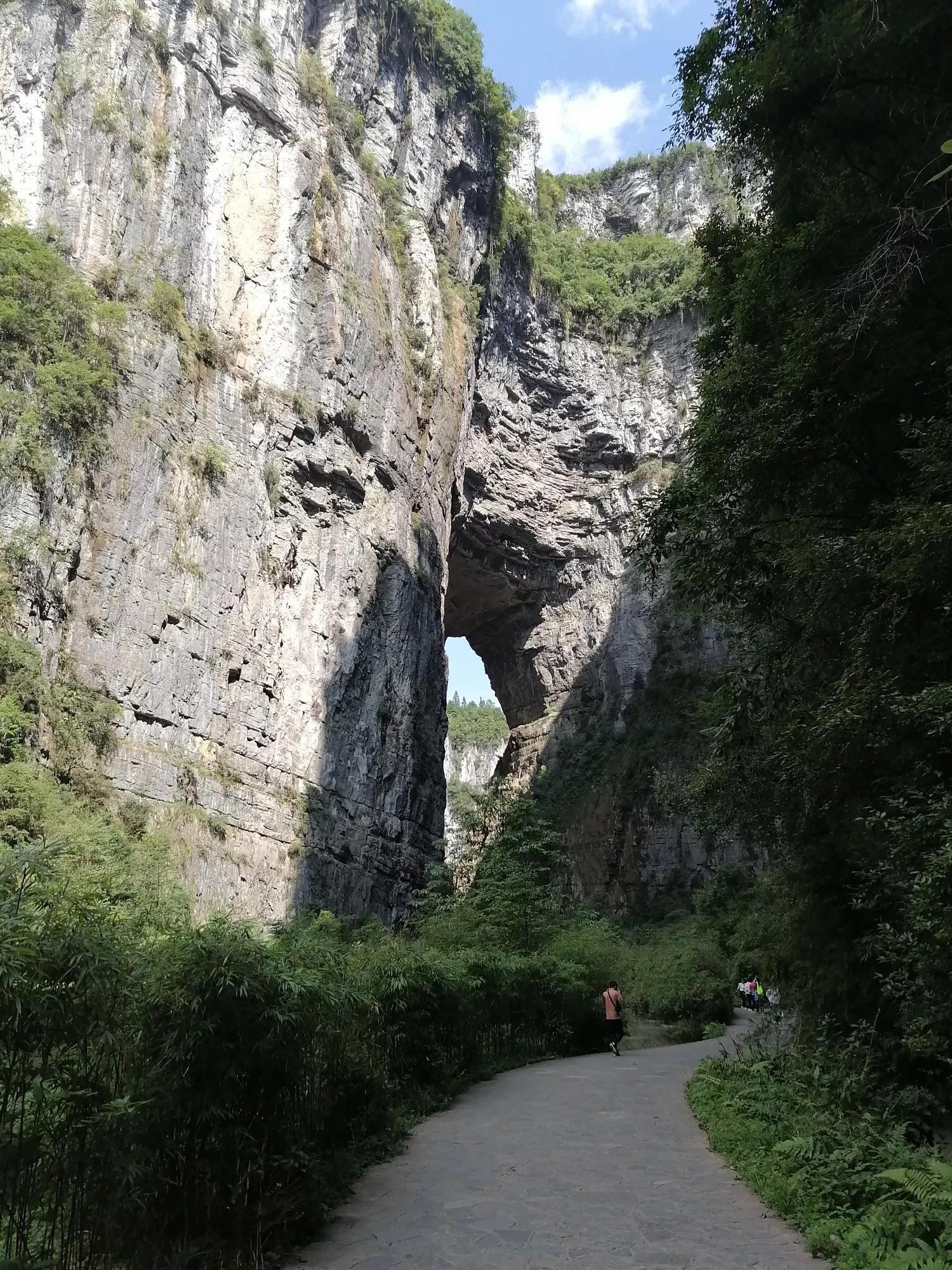去重庆旅游武隆天坑,游重庆武隆天坑天生三桥