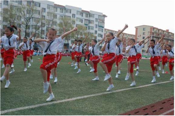 十年后当年的校园有什么变化,6070后童年学校生活的回忆