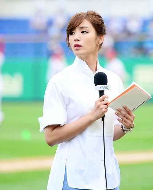 韩国女明星仁英写真,韩国女艺人黄仁英