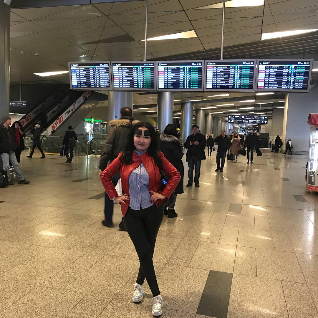 一个网红因为眉毛火了,俄罗斯网红纹眉