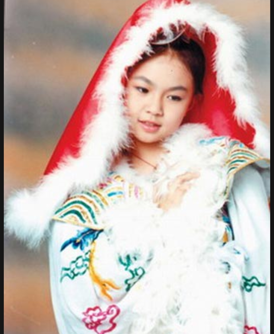 《爱情总在幻灭时最美》，卓依婷歌曲名串烧，也是一个凄美的故事