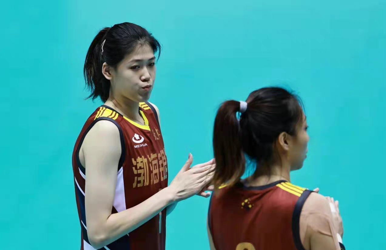 天津女排瓦尔加斯与李盈莹,天津女排队员名单瓦尔加斯