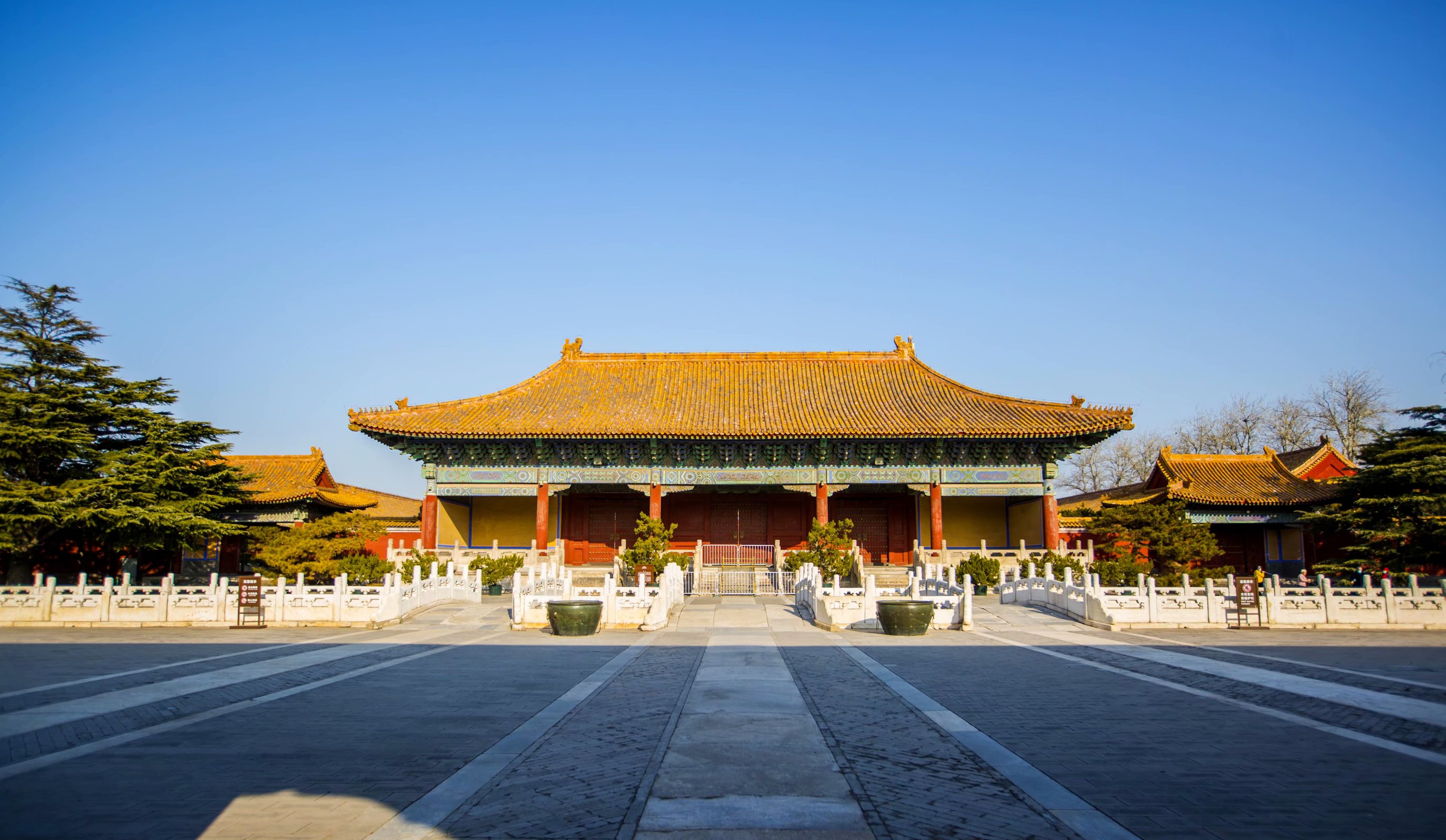 太庙，位于北京市东城区东长安街*安门天**东侧，始建于明永乐十八年