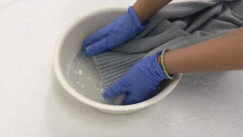 穿久的旧毛衣领口大了怎么缝,毛衣穿久了松垮怎么复原