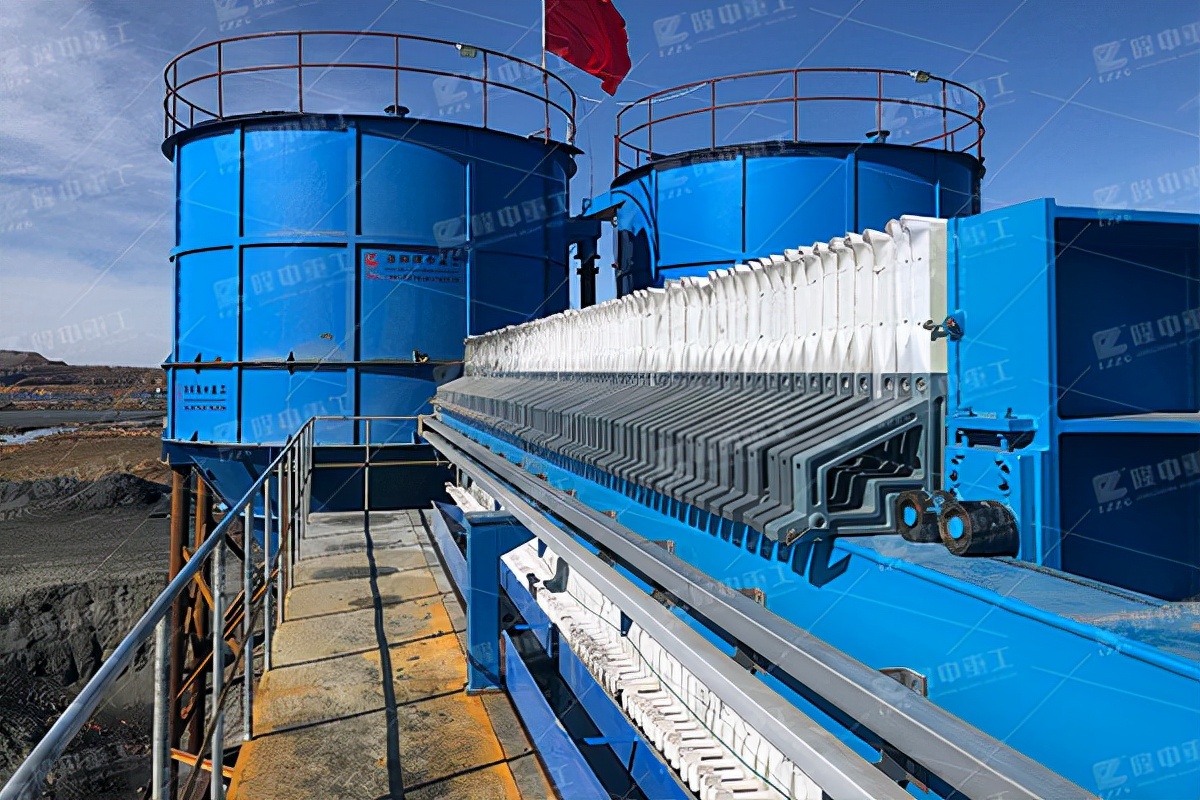 污水处理厂板框压滤机用什么石灰,污泥污水处理一体设备板框压滤机