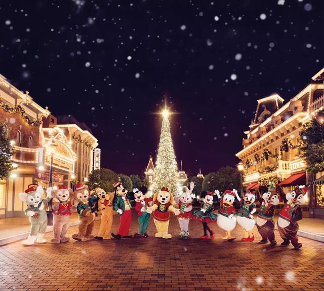 香港迪士尼乐园冰雪小镇好玩吗,最好玩的玩雪地方