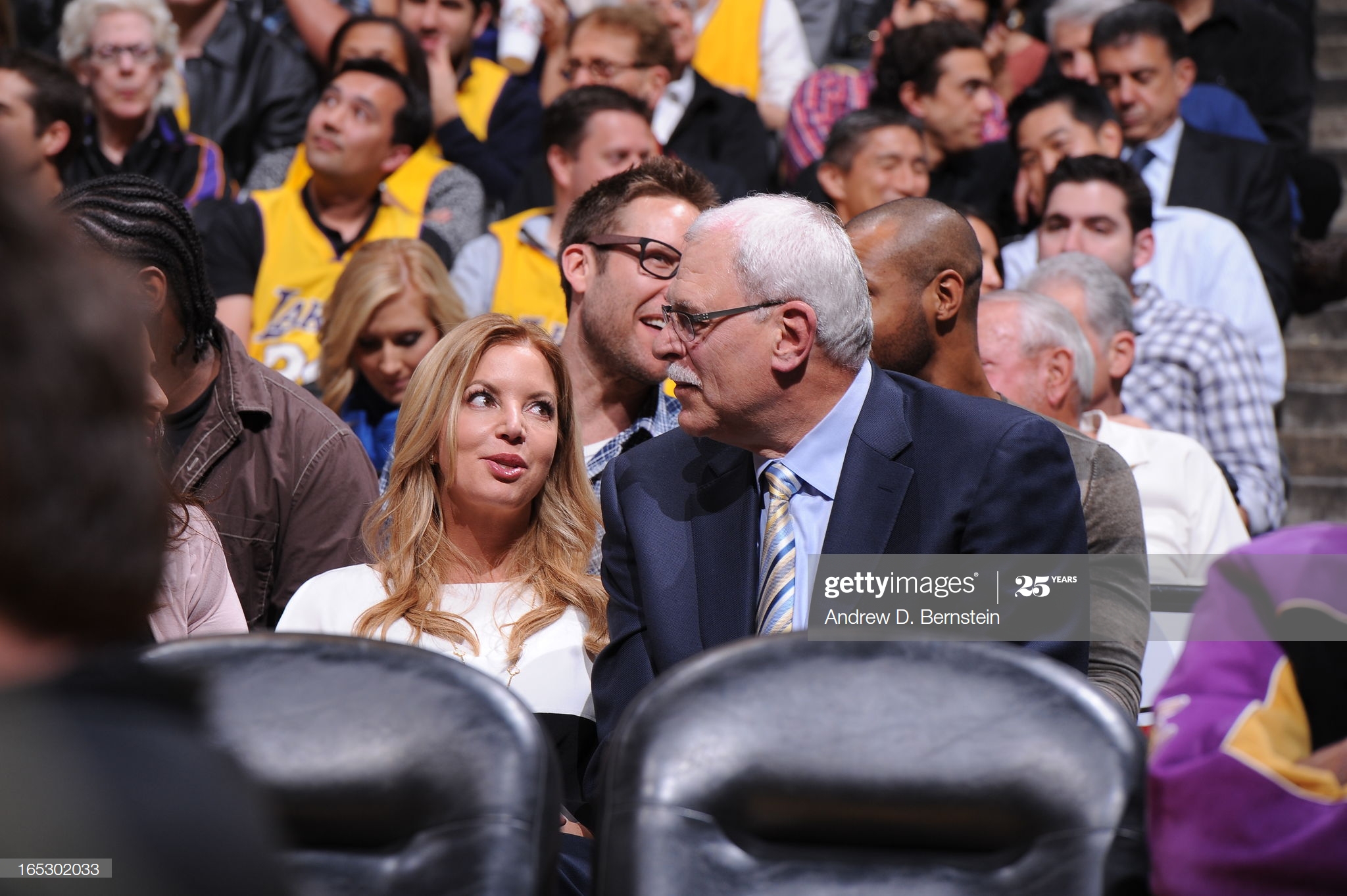 珍妮巴斯澄清,湖人禅师和珍妮巴斯