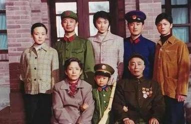 孙海英42岁娶3婚妻子吕丽萍，带继子如亲儿子，今64岁生活很幸福