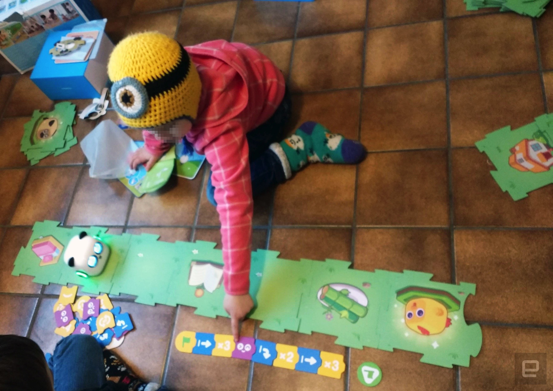 mTiny机器人体验：儿童无屏幕自由编码