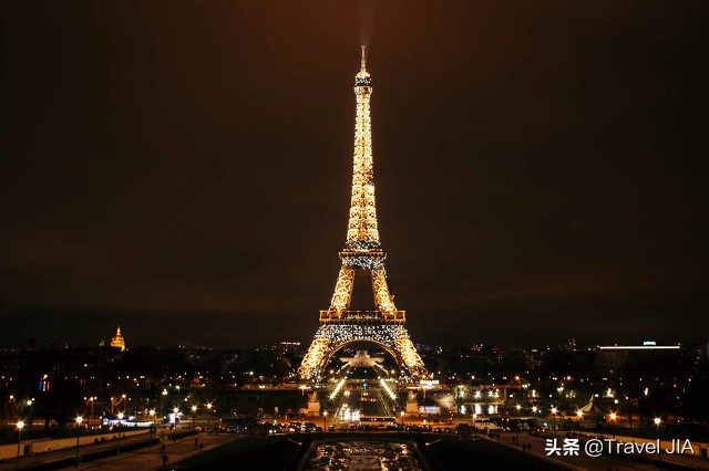 参观埃菲尔铁塔收获 (参观埃菲尔铁塔英语作文)