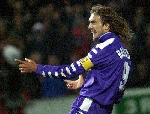 实况足球2021c罗庆祝动作编号,c罗的59次戴帽能在足坛排第几