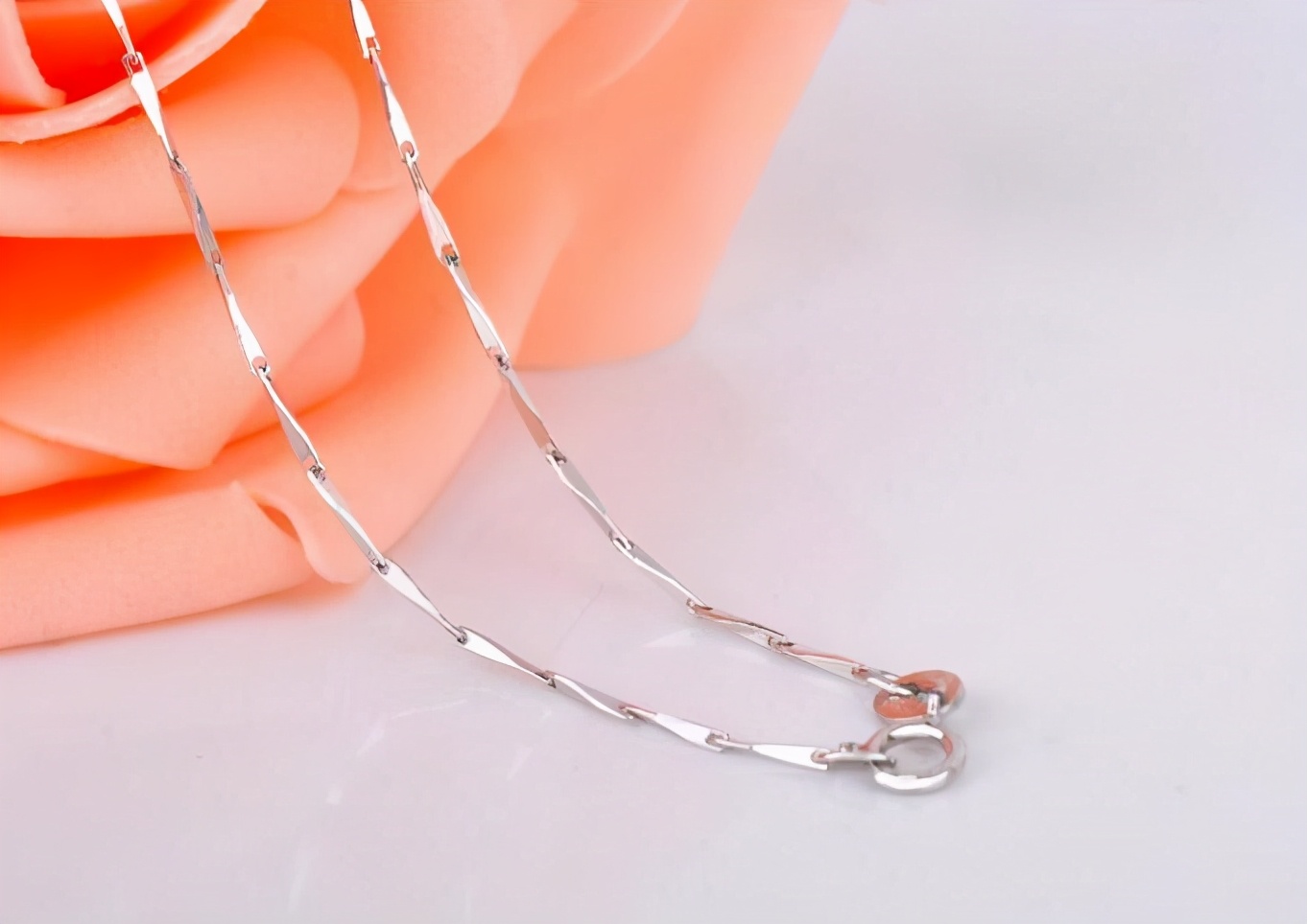 银项链断了可以接回去吗,银项链断了还能修复吗