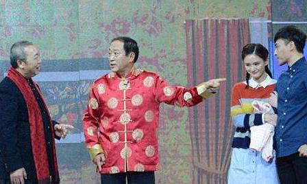 他是冯巩搭档，娶恩人之女，恋25年却在58岁离婚，曾在跳水中晕倒