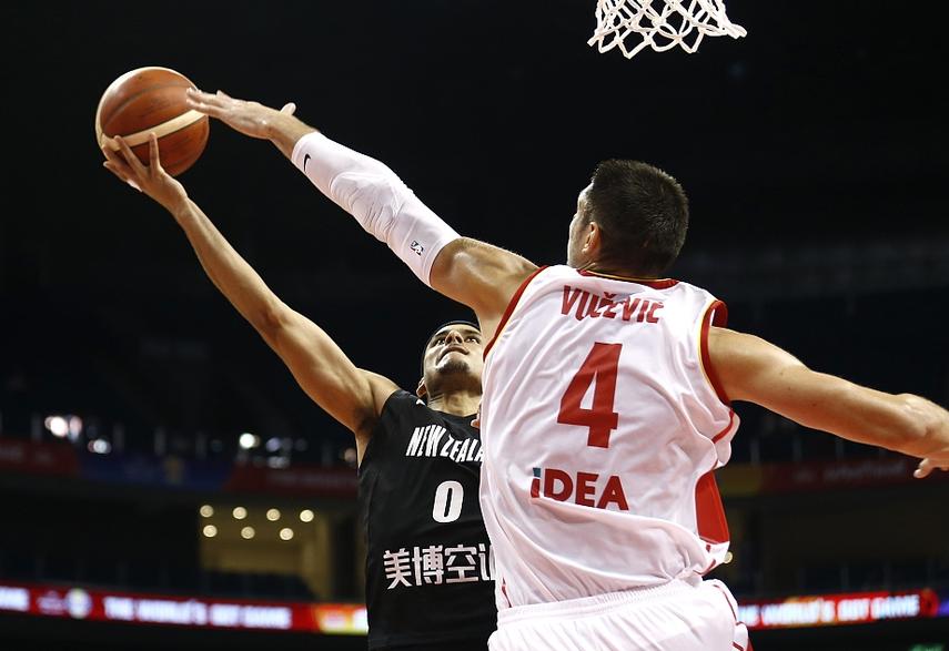 黑山主帅被罚出场韦伯斯特狂砍25+7新西兰时隔5年再胜欧洲球队