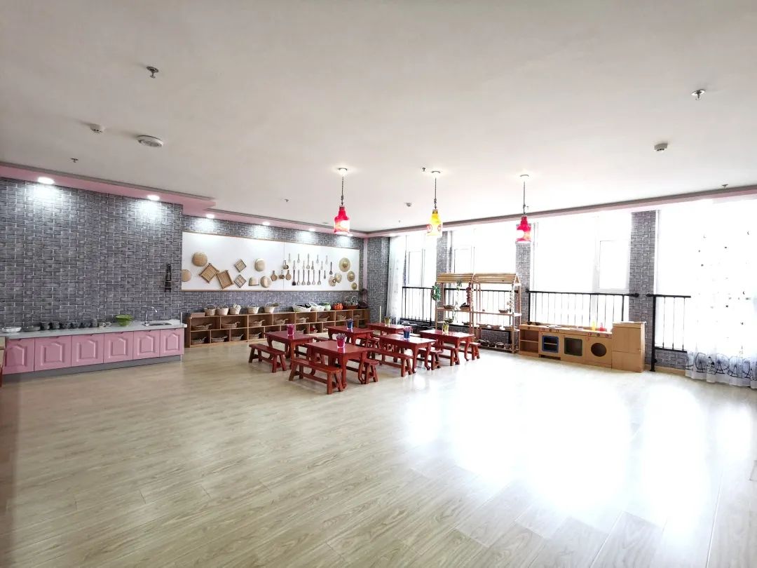 「长拖资讯」初夏绽放——老师把幼儿园的夏天和思念“打包”给你