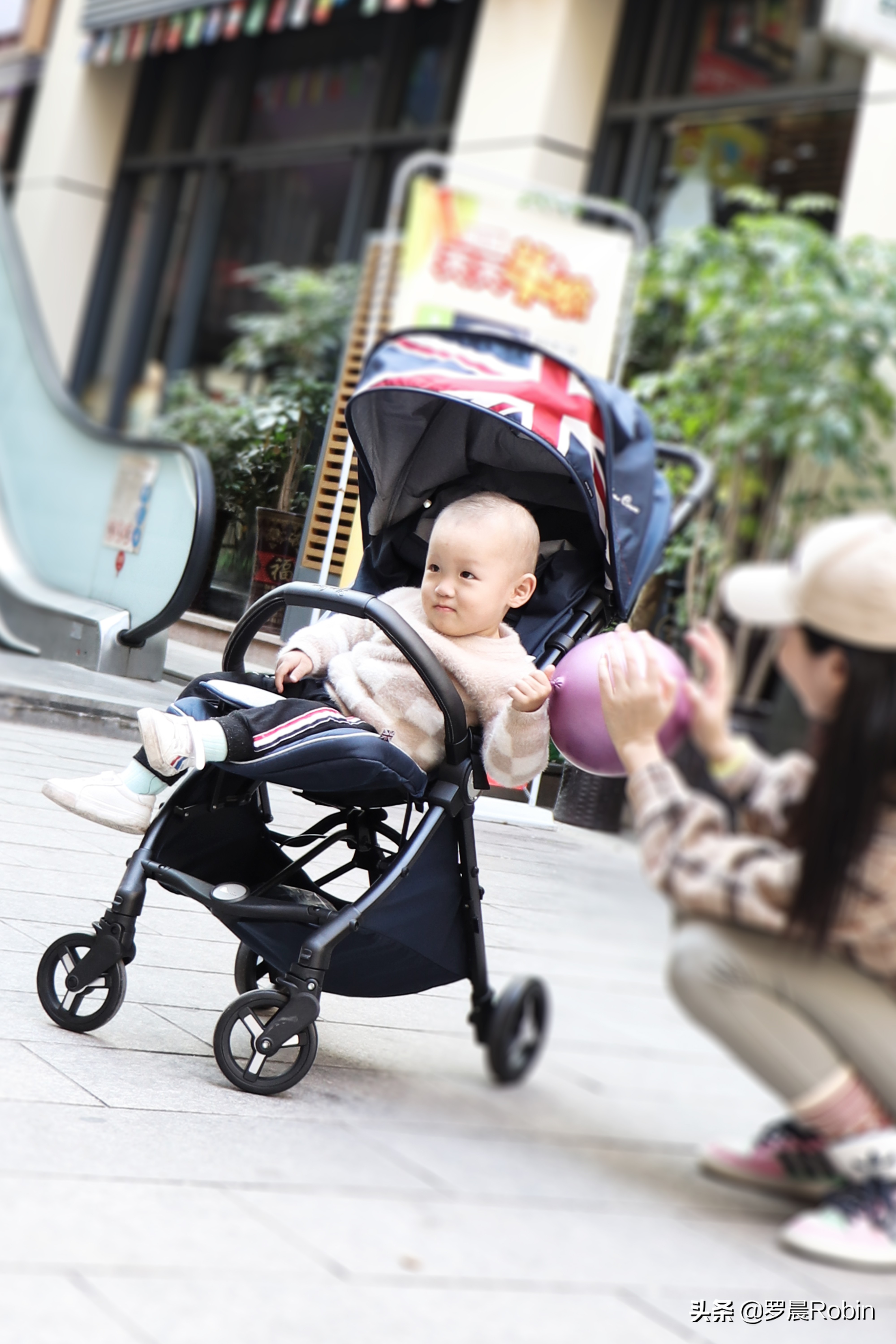 为宝宝挑选一款最合适的婴儿车,哪款轻便婴儿车比较好用