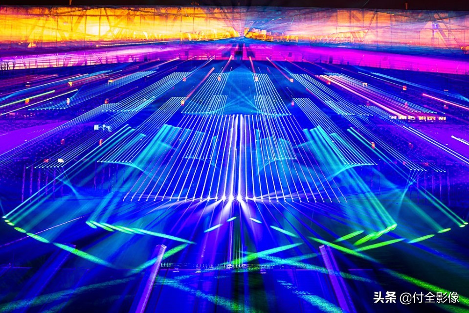 鸟巢沸腾瞬间,鸟巢合唱爱如潮水