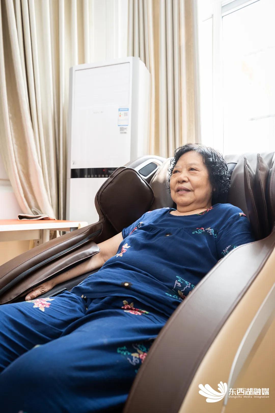 升级开放！长青街的老人，乐呵呵！