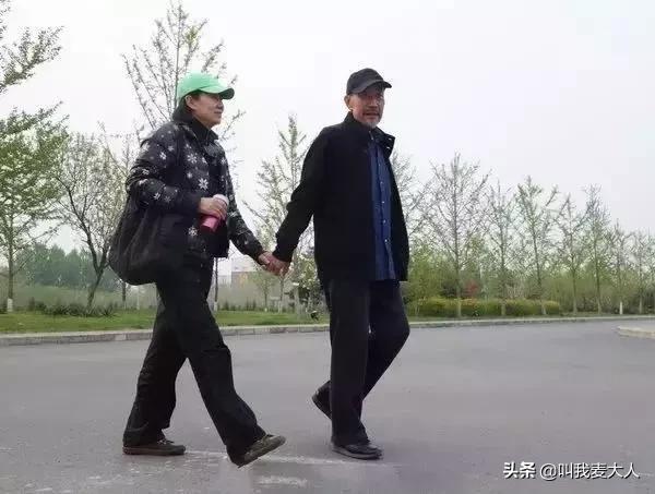 出道30年影帝,40多岁获得第一个影帝