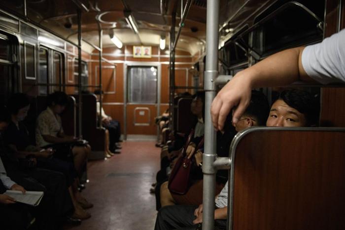 朝鲜地铁是最好的窗口吗,外国人看朝鲜地铁视频