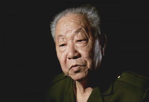 上甘岭战役美军为啥不用喷火器,上甘岭狙神张桃芳回国后怎么样了