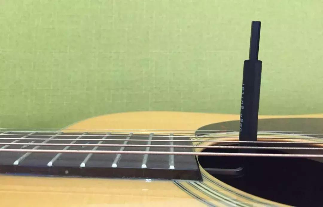 没有琴颈调节的吉他怎样调整弦距,38寸和41寸吉他弦距一样吗