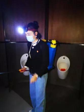 “代购”“厨子”“保洁”“学生”集齐一身，免税人全员出击