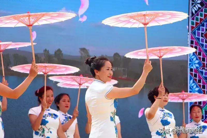 弥勒夜间直播,弥勒户外直播现场