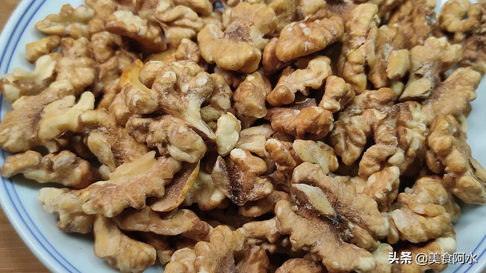 核桃和芝麻在一起怎么做好吃,核桃怎么做好吃椒盐