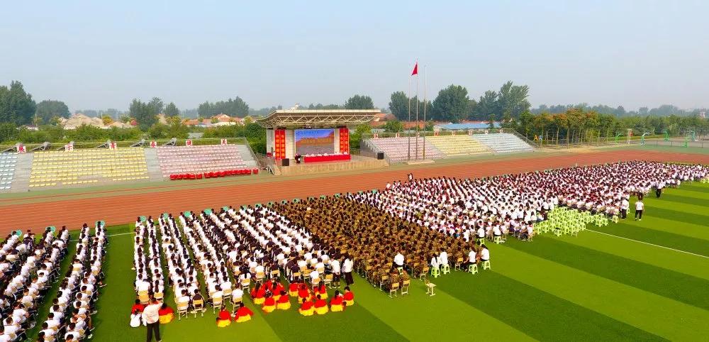 齐都实验学校：砥砺前行写华章异彩纷呈绘锦绣