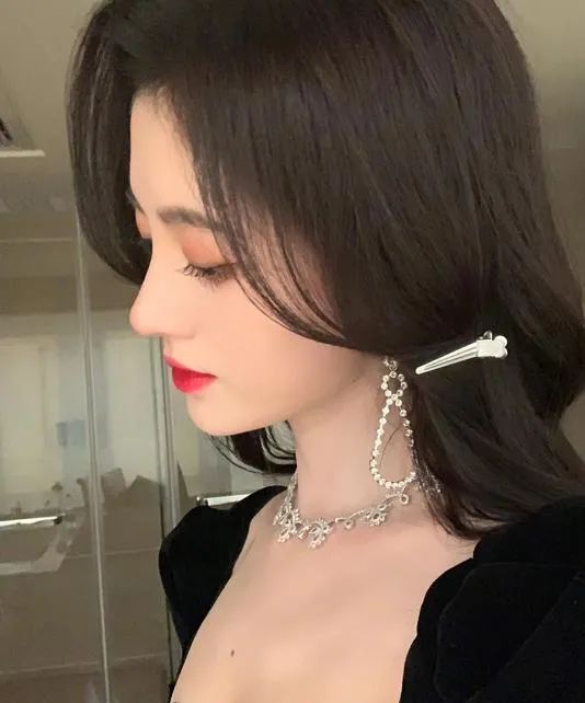 鞠婧祎鼻子整过吗,鞠婧祎的鼻子整过吗