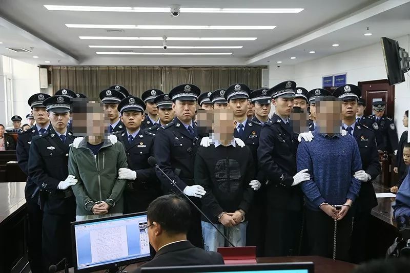 十八名套路贷团伙成员,90后黑老大带领14人疯狂套路贷