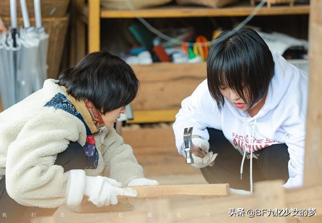 向往的生活第五季张艺兴钢琴曲,向往的生活第五季张艺兴唱歌