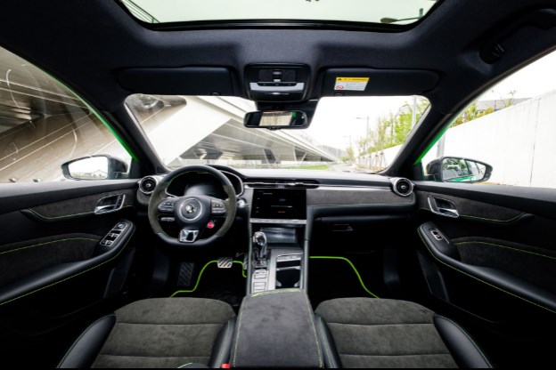 mg6xpower来袭造型前卫个性,mg6改装后能上路吗