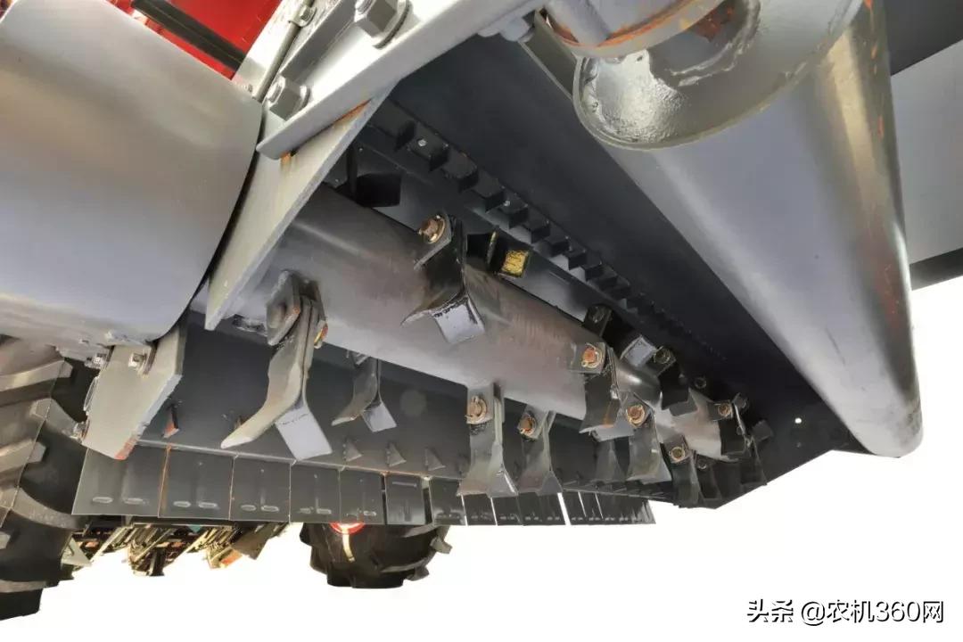 自走式双行玉米收获机多少钱一台,久保田1408玉米收获机新车多少钱