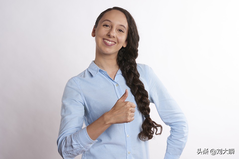 自己很容易尴尬怎么办,容易尴尬是什么性格