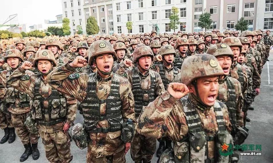 军营情怀七律诗,七律军旅情怀