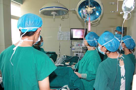 吃枣核的危险期,误食红枣核之后该关注什么