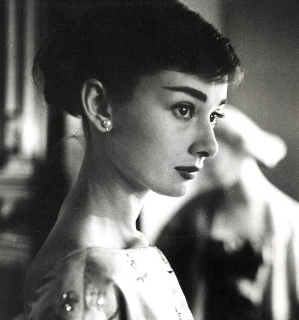 优雅女人必学的几种丝巾,优雅的人为什么有丝巾