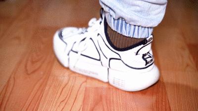 nike鞋的制作,nike鞋的制作是两个工厂制造的吗