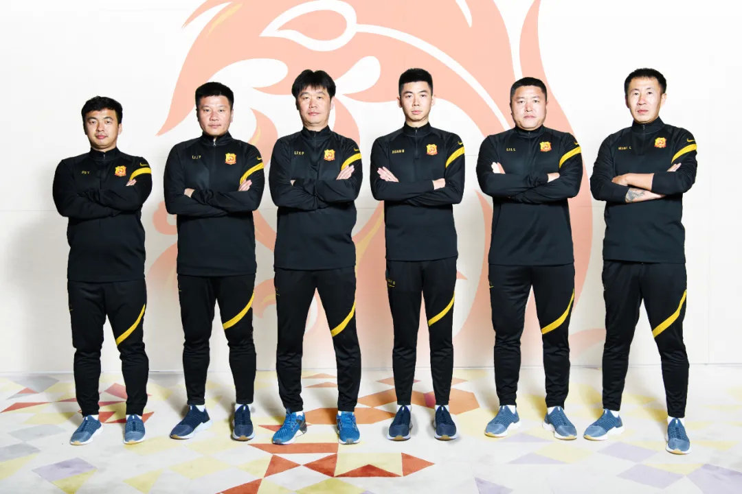 卓尔李霄鹏签约了吗,卓尔李霄鹏任职公示
