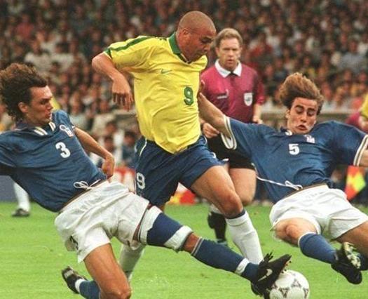 足坛双人组合大全,足坛十大黄金后卫组合